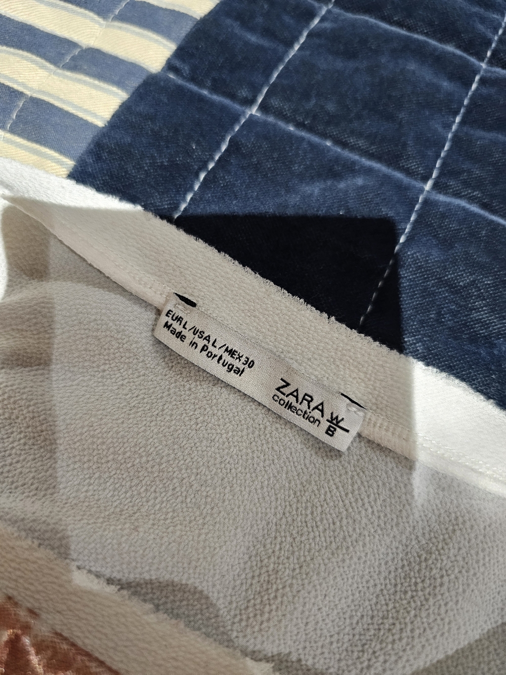 Zara Rust Floral Velvet Short Sleeve Top with White Accents - Picture 5 of 8